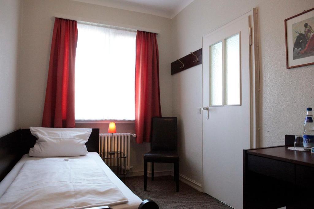 Hotel Continental Saarbrücken Szoba fotó
